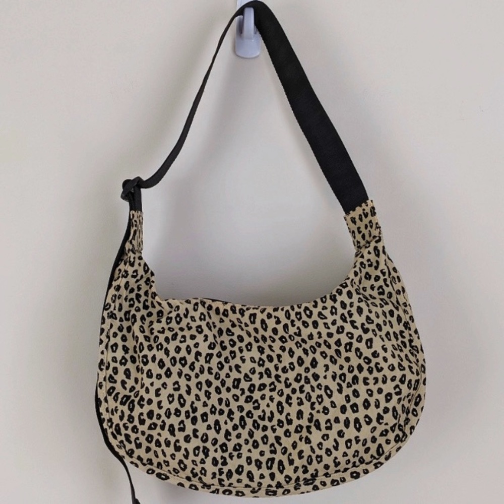 Baggu Medium Nylon Crescent Bag - Honey Leopard